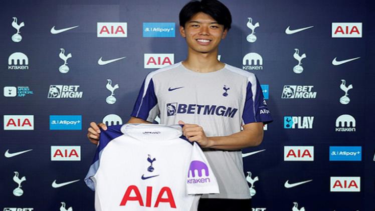Tottenham Sign Japanese Wonderkid Who Shut Down Ronaldo and Mane